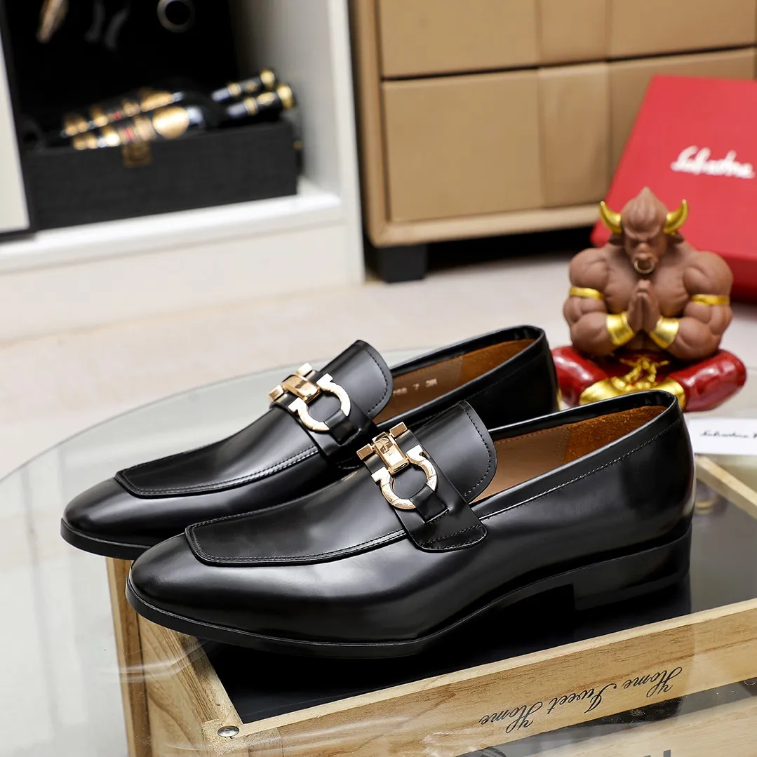 Men's shoes 💰600 🕷🕷🐂【Ferragamo】 Popular fashion casual shoes🇨🇳Official website counter 1:1 production, original mold opening💯Good quality can be seen, imported high-end first-layer pebbled calfskin, water-dyed🐂leather lining🌿very clear texture, high-quality waterproof, non-slip and wear-resistant outsole🎋high quality and low price, truly handmade🍓, 5 colors available! Code number 38-44 (45. To be customized)
